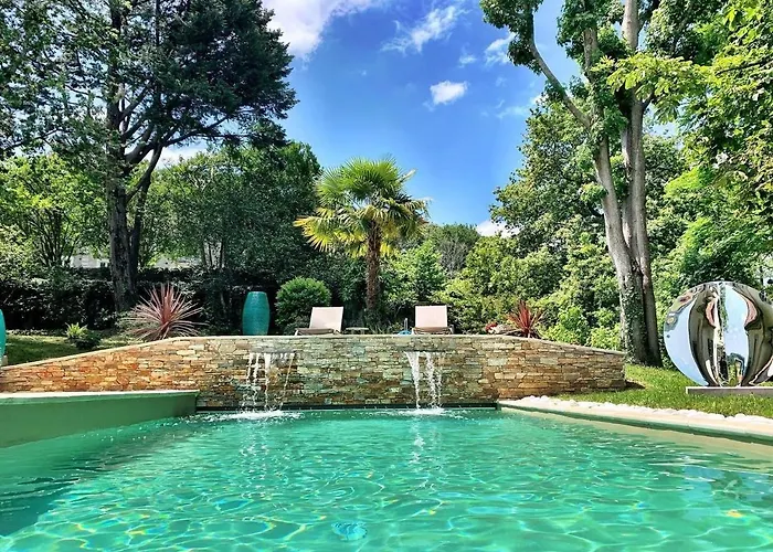 L'ecrin Des Gaves בית הארחה 4*